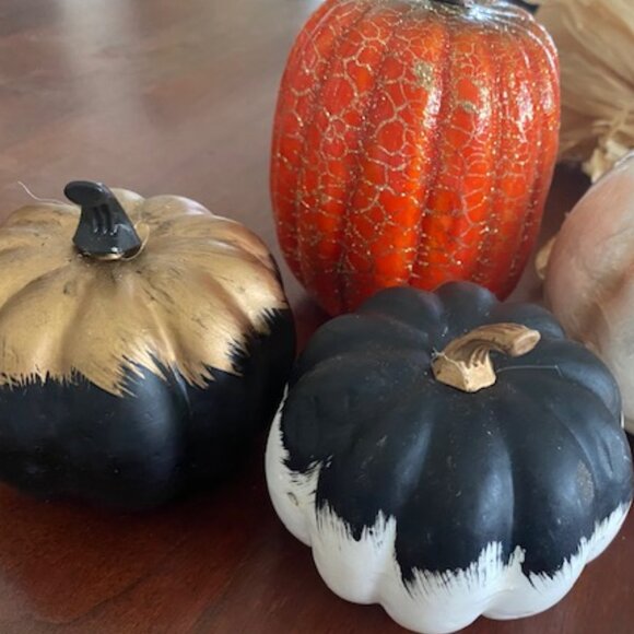 HUGE Lot FALL Harvest THANKSGIVING Decor- SCARECROW Football PUMPKIN Indian Corn - Picture 5 of 15